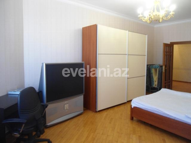 Satılır, yeni tikili, 4 otaqlı, 190 m², 28 may m.