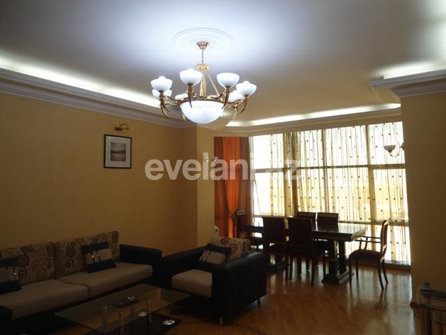 Satılır, yeni tikili, 4 otaqlı, 190 m², 28 may m.