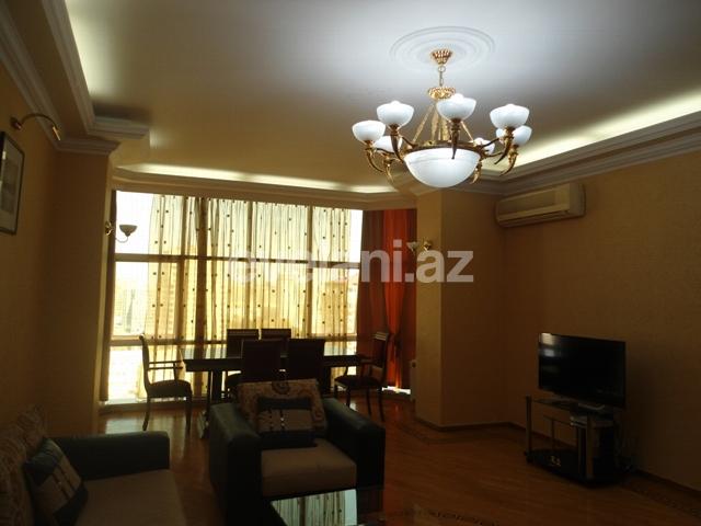 Satılır, yeni tikili, 4 otaqlı, 190 m², 28 may m.