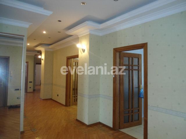 Satılır, yeni tikili, 4 otaqlı, 190 m², 28 may m.