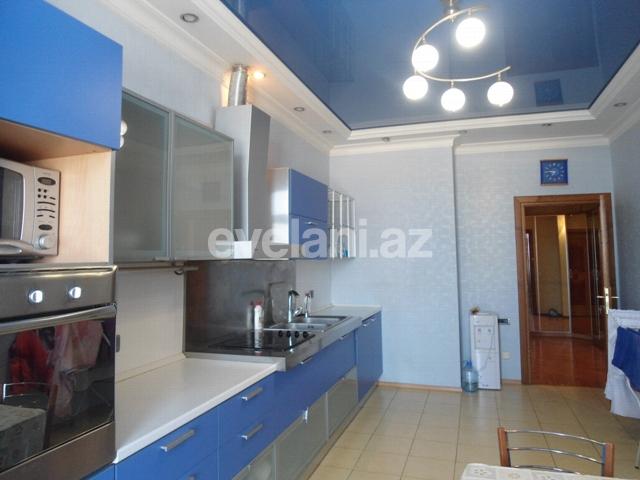 Satılır, yeni tikili, 4 otaqlı, 190 m², 28 may m.