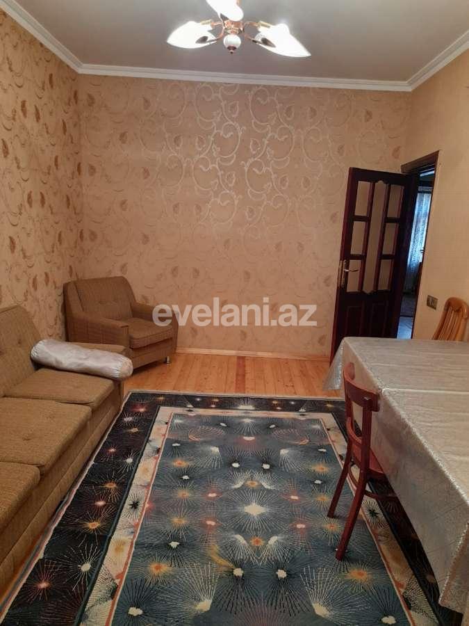 Sale, old building, 3 room, 70 m², Inshaatchilar m.