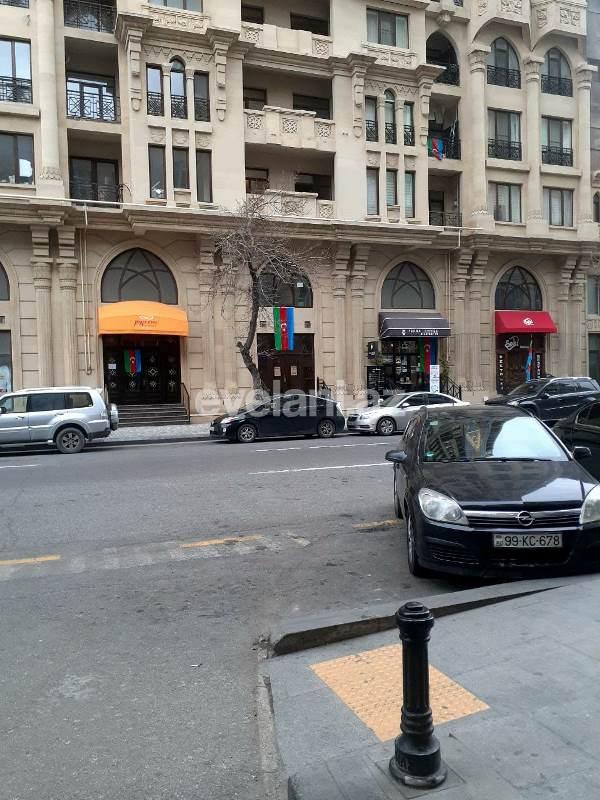 Satılır, yeni tikili, 5 otaqlı, 224 m², 28 may m.