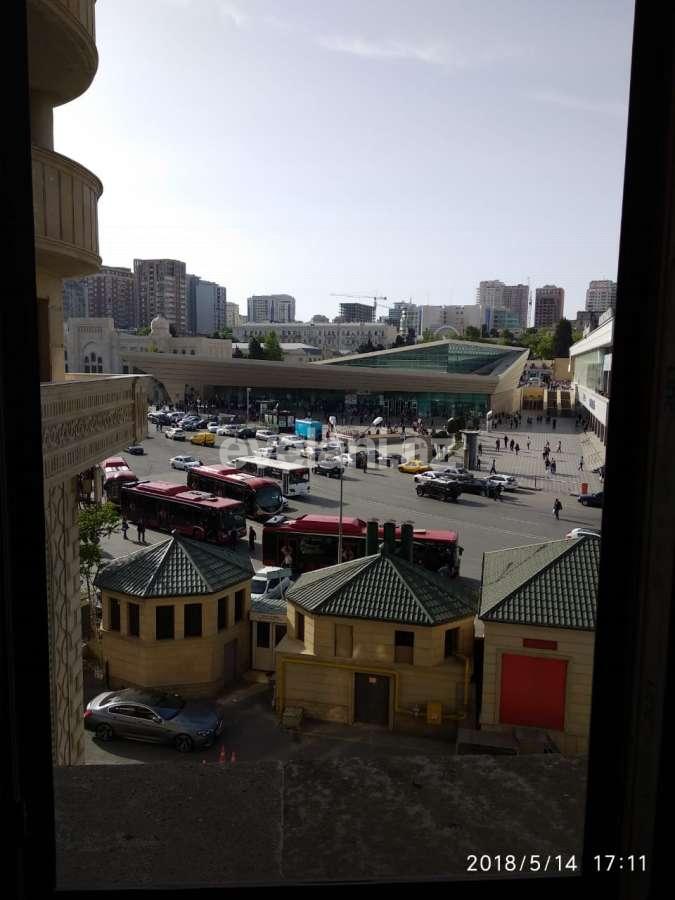 Satılır, yeni tikili, 2 otaqlı, 109 m², 28 may m.