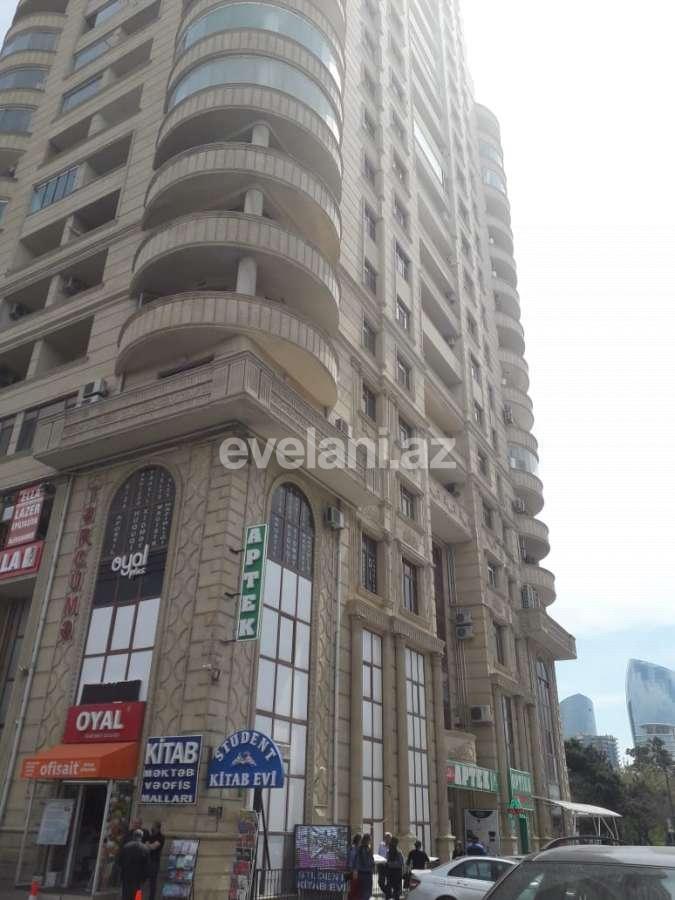 Satılır, yeni tikili, 2 otaqlı, 109 m², 28 may m.