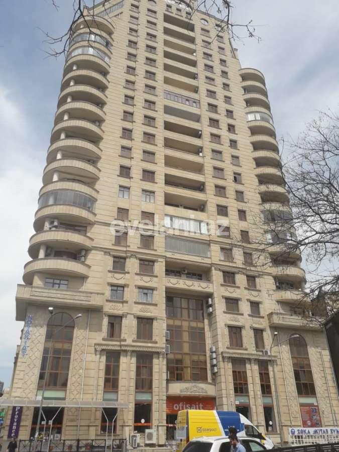 Satılır, yeni tikili, 2 otaqlı, 109 m², 28 may m.