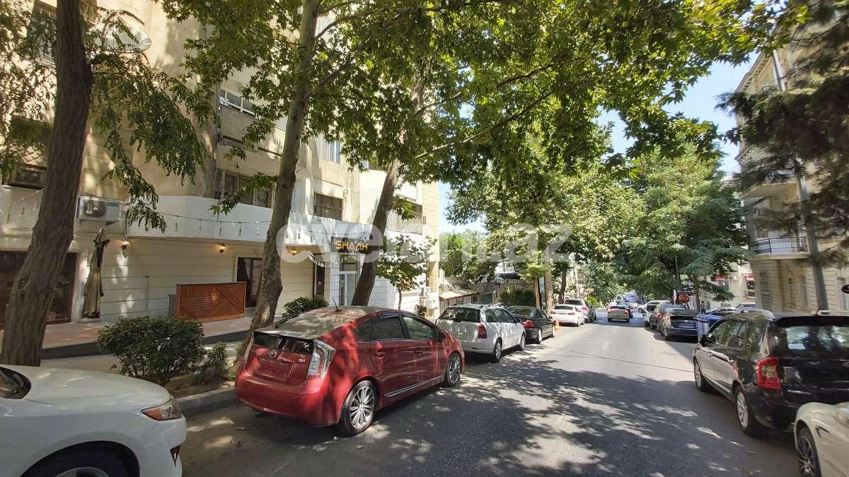 Kirayə verilir, obyekt, 300 m², İçəri Şəhər m.