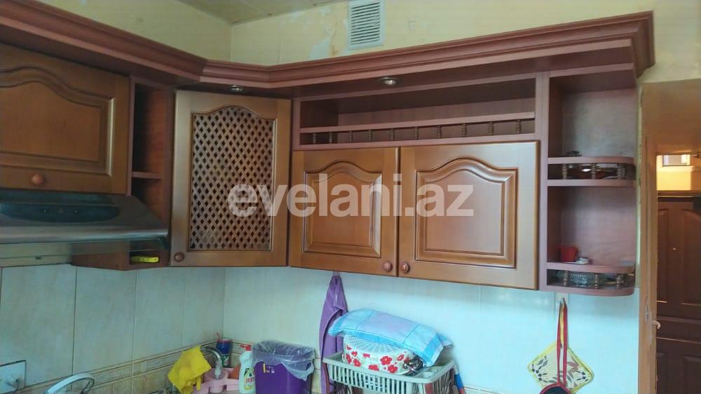 Satılır, köhnə tikili, 2 otaqlı, 52 m², Azadlıq prospekti m.