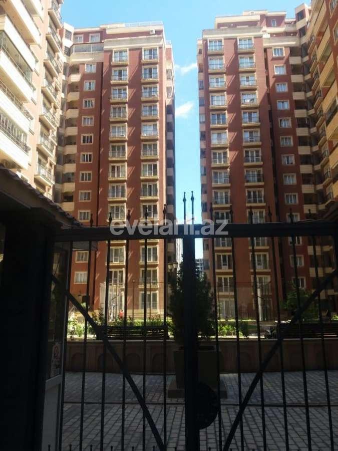 Satılır, yeni tikili, 4 otaqlı, 180 m², 28 may m.