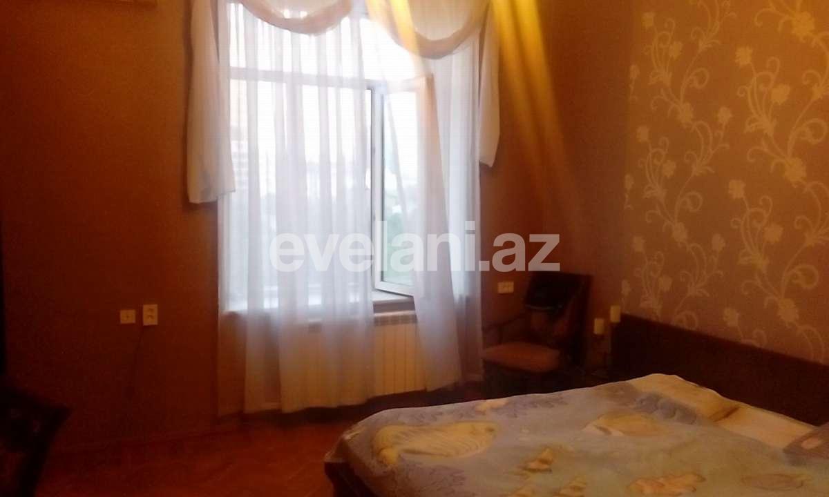 Sale, old building, 4 room, 300 m², 28 may m.