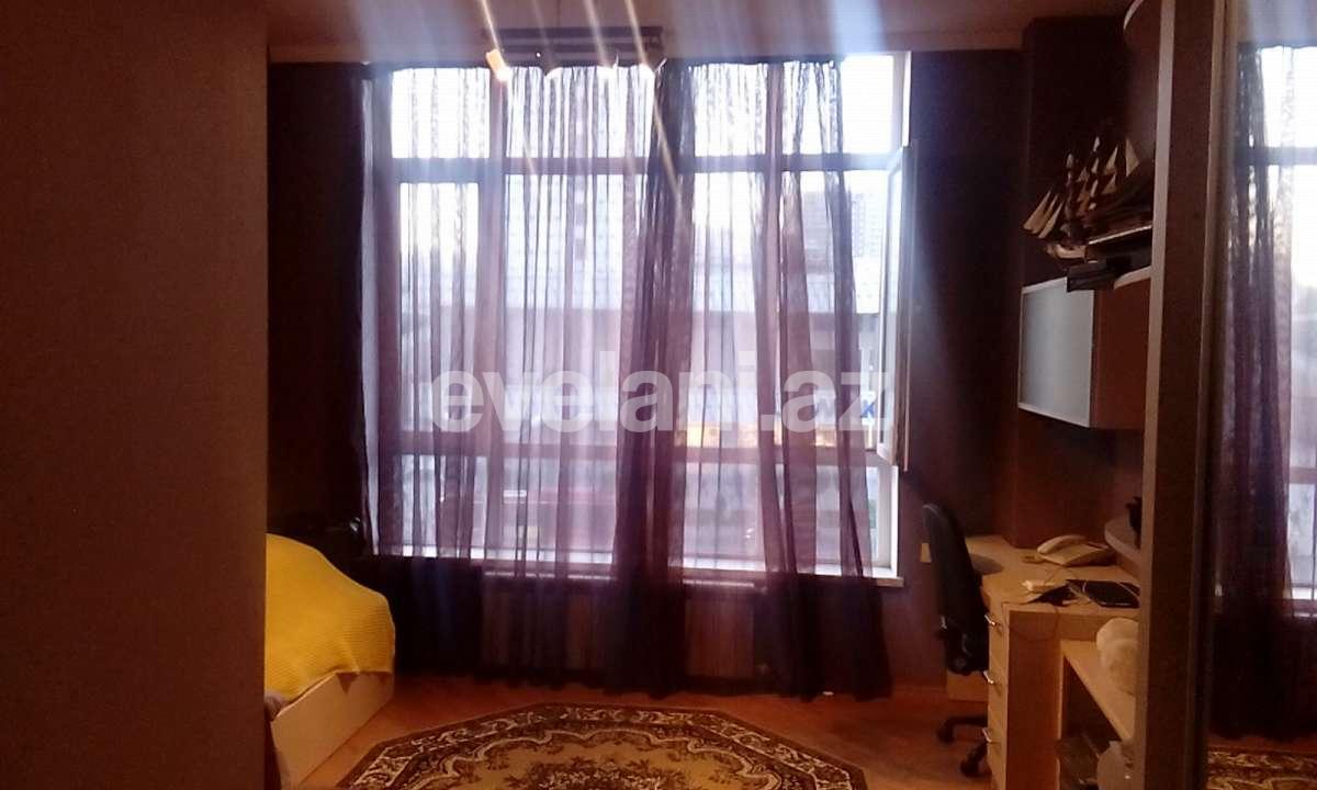 Sale, old building, 4 room, 300 m², 28 may m.