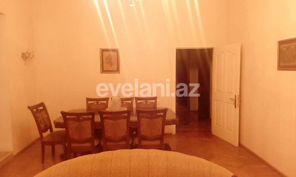 Sale, old building, 4 room, 300 m², 28 may m.