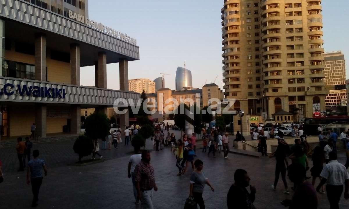 Sale, old building, 4 room, 300 m², 28 may m.