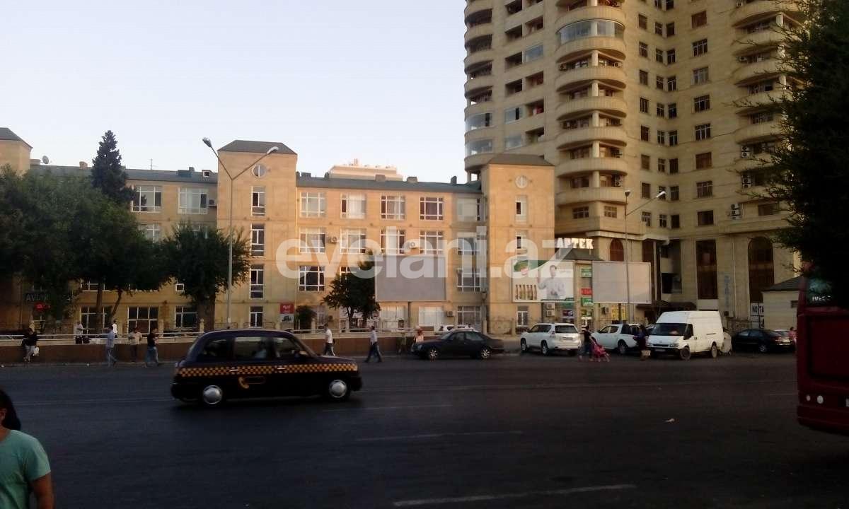 Sale, old building, 4 room, 300 m², 28 may m.