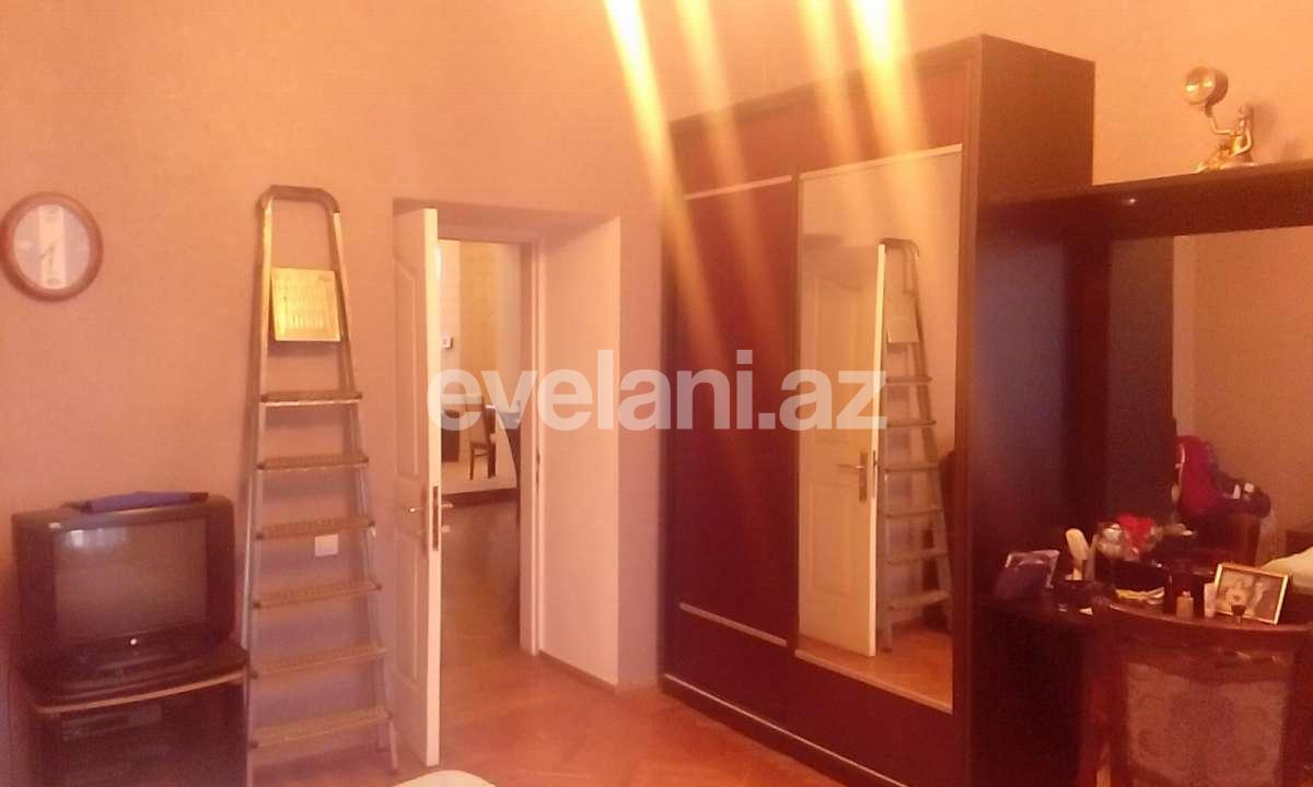 Sale, old building, 4 room, 300 m², 28 may m.