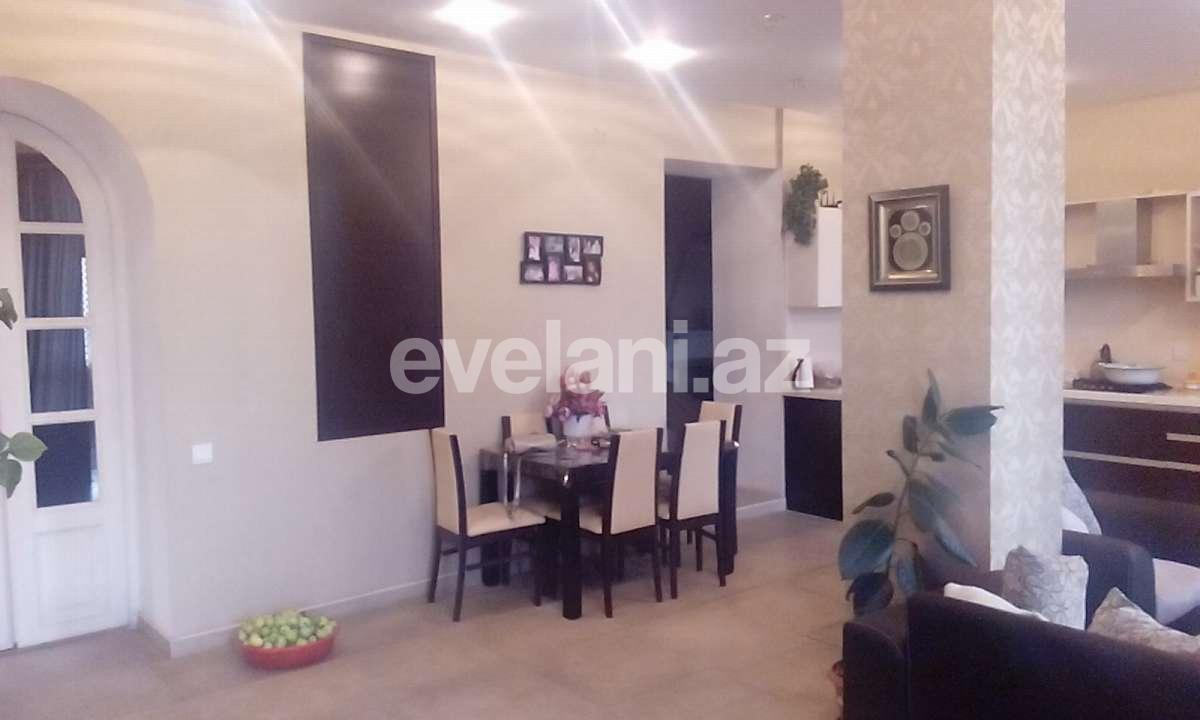 Sale, old building, 4 room, 300 m², 28 may m.