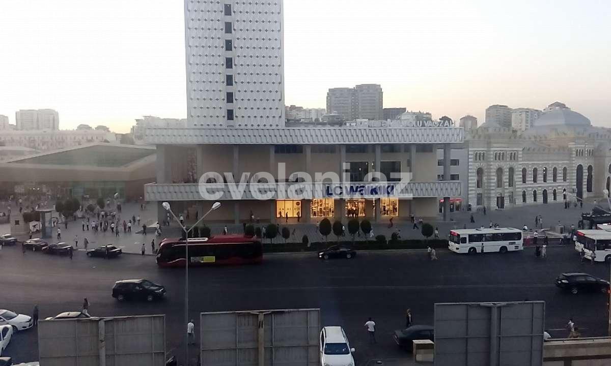 Sale, old building, 4 room, 300 m², 28 may m.