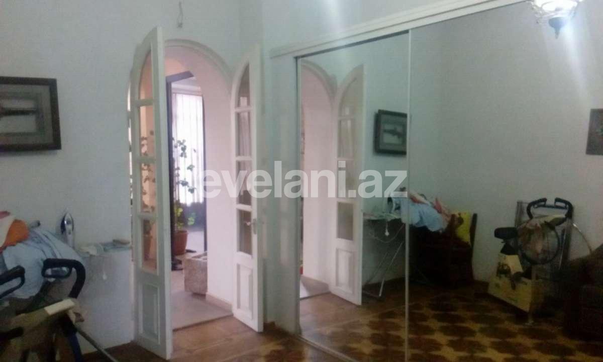 Sale, old building, 4 room, 300 m², 28 may m.