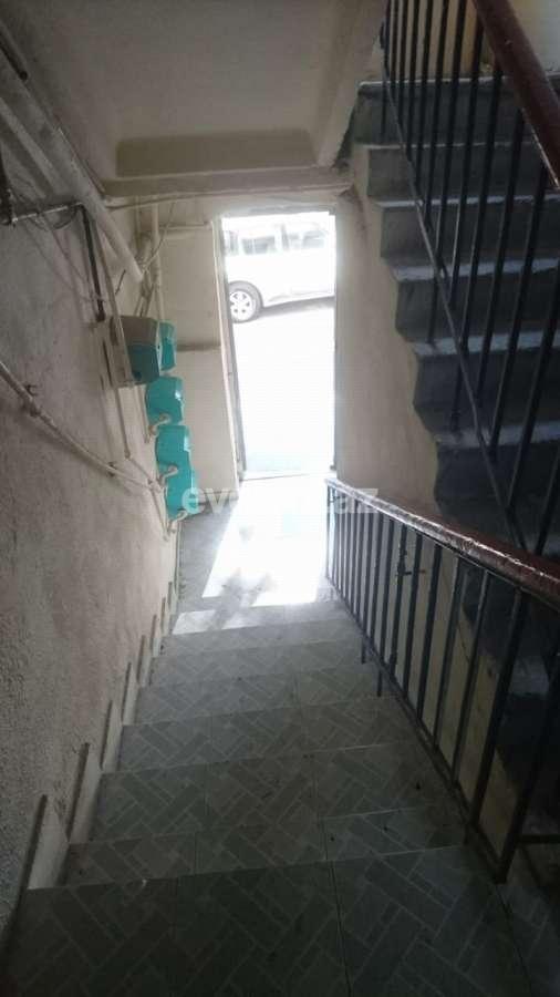 Продаётся, вторичка, 1-комнаты, 32 m², Низами m.