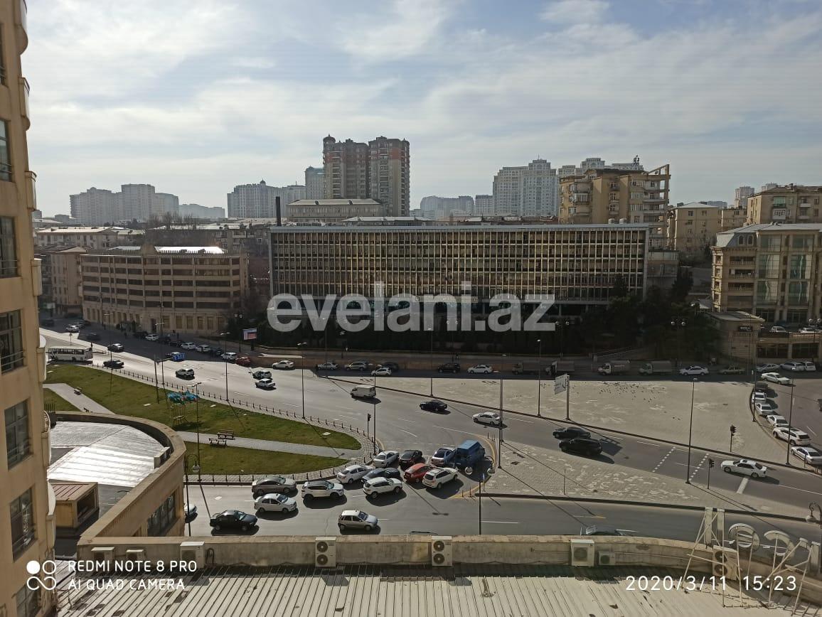 Продаётся, вторичка, 1-комнаты, 32 m², Низами m.