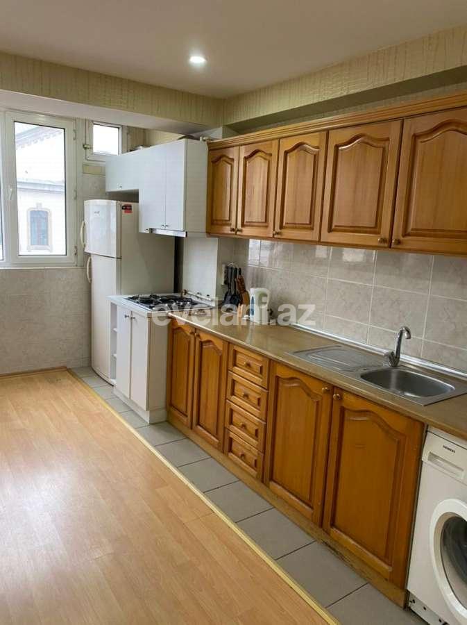 Kirayə verilir, köhnə tikili, 4 otaqlı, 150 m², Sahil m.