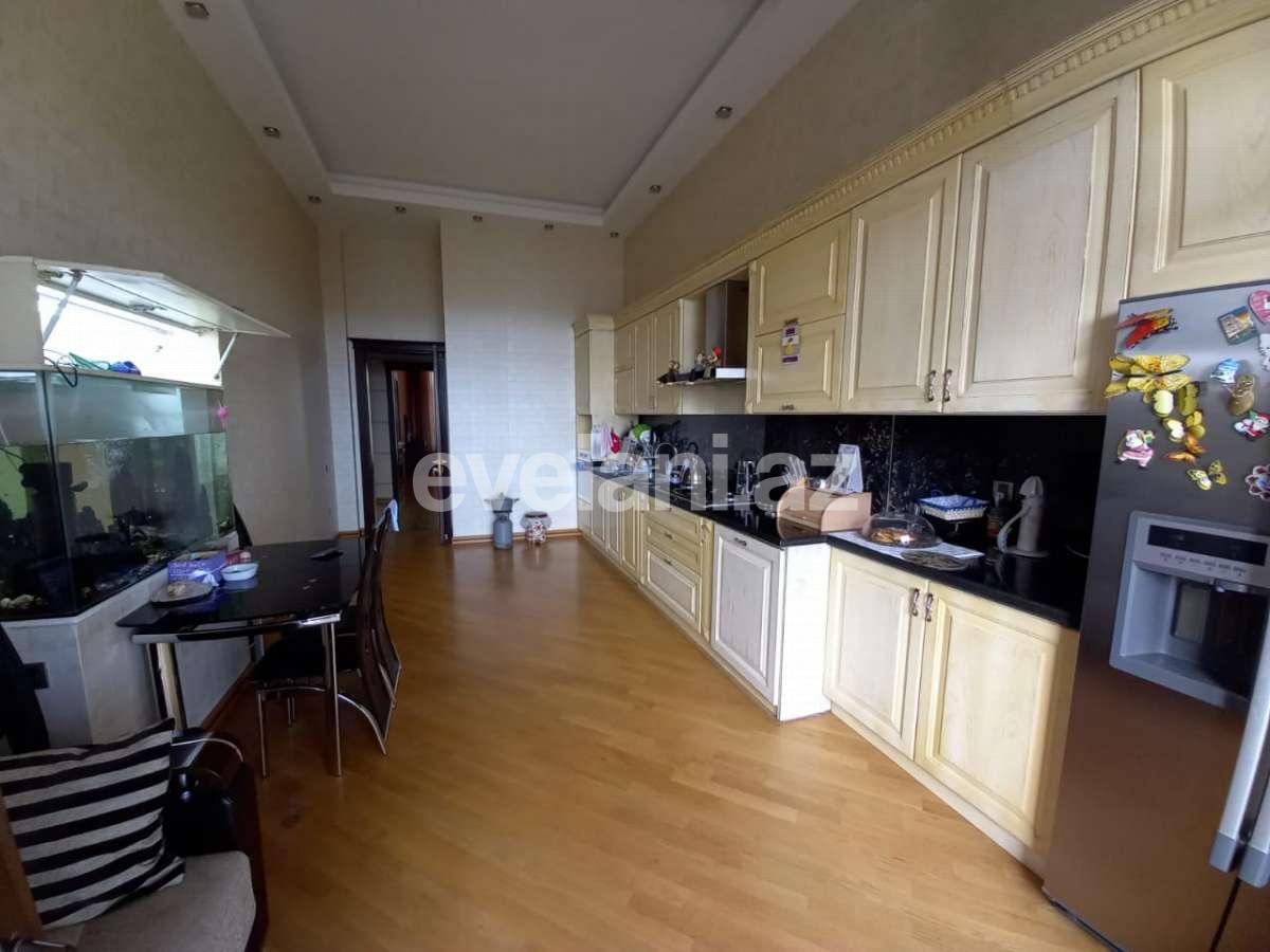 Satılır, yeni tikili, 4 otaqlı, 205 m², Nizami m.