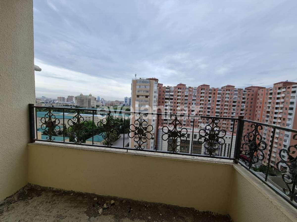 Satılır, yeni tikili, 3 otaqlı, 167 m², 8 Noyabr m.
