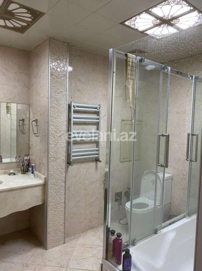 Kirayə verilir, yeni tikili, 2 otaqlı, 90 m², İnşaatçılar m.