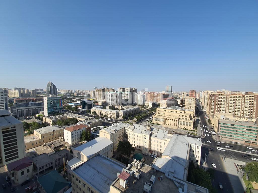 Kirayə verilir, yeni tikili, 4 otaqlı, 215 m², Şah İsmayıl Xətai m.