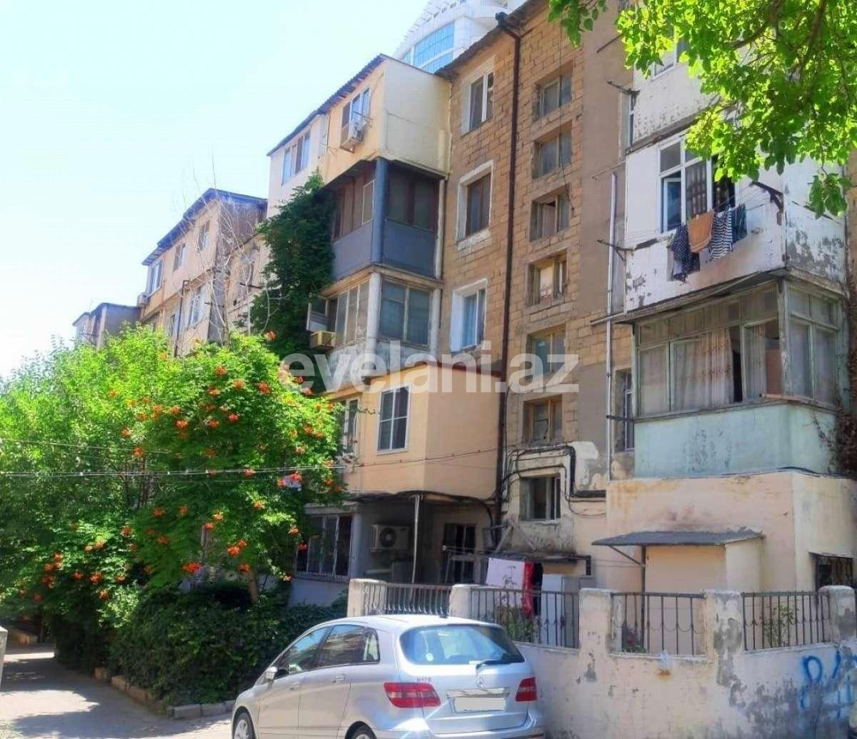 Sale, old building, 2 room, 55 m², Elmlar Akademiyası m.