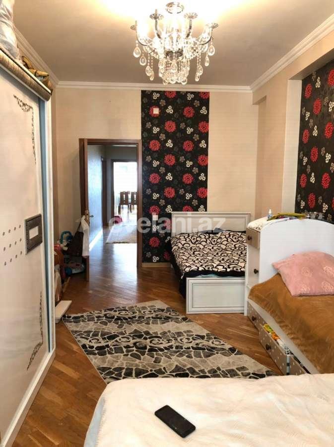 Satılır, yeni tikili, 3 otaqlı, 130 m², Azadlıq prospekti m.