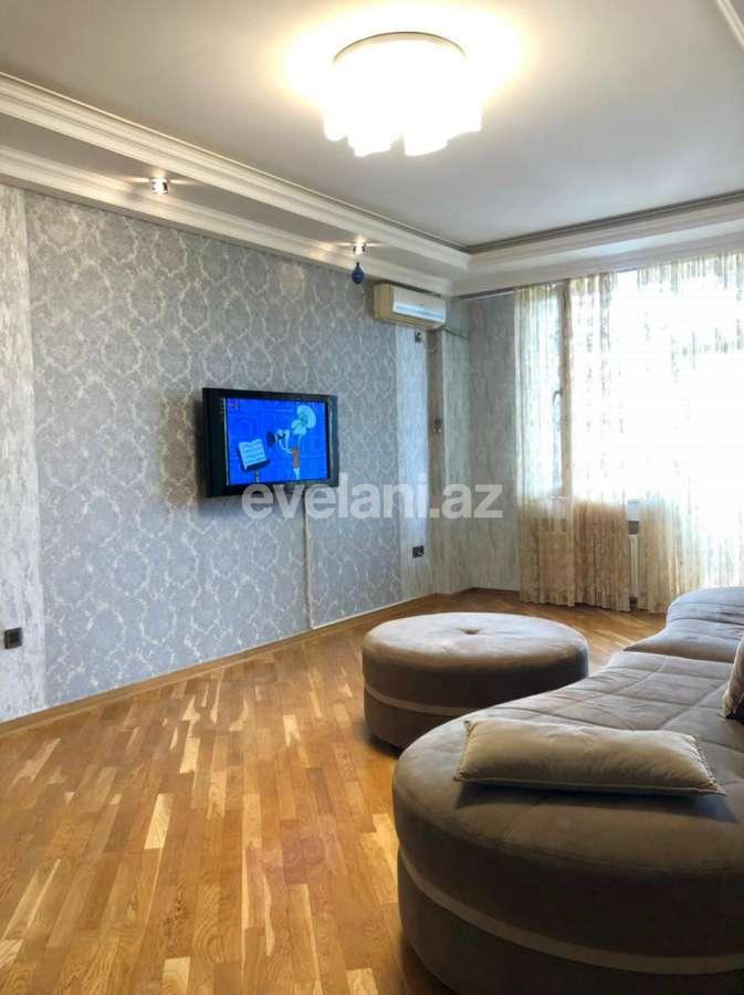 Satılır, yeni tikili, 3 otaqlı, 130 m², Azadlıq prospekti m.