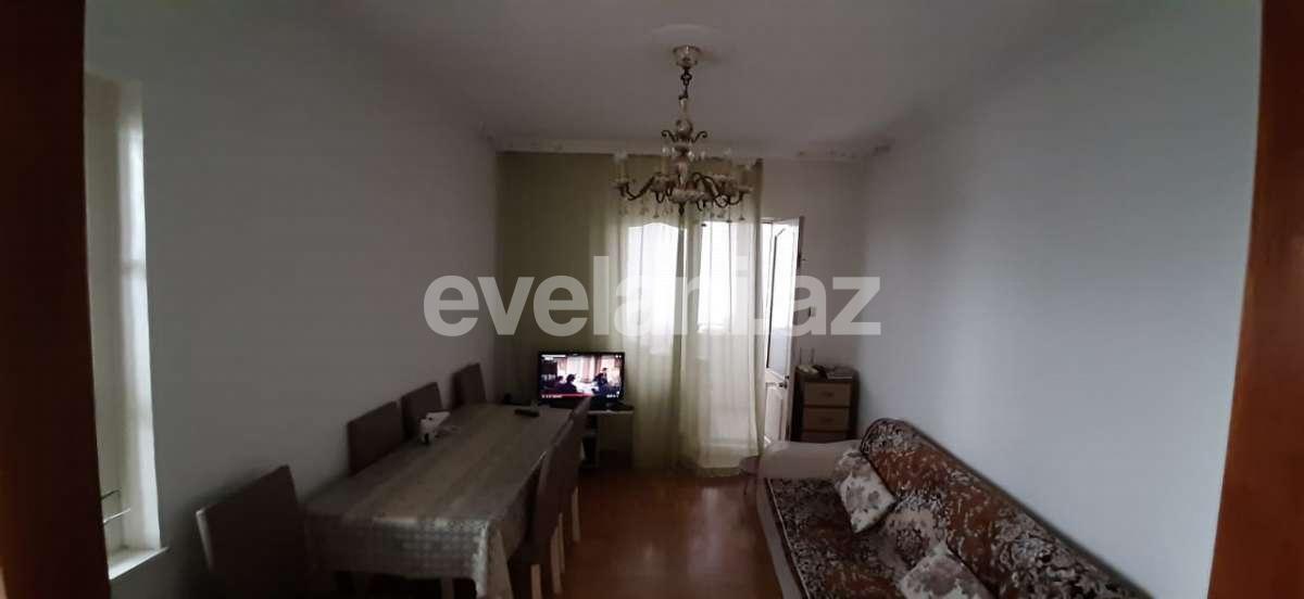 Satılır, köhnə tikili, 2 otaqlı, 60 m², Azadlıq prospekti m.