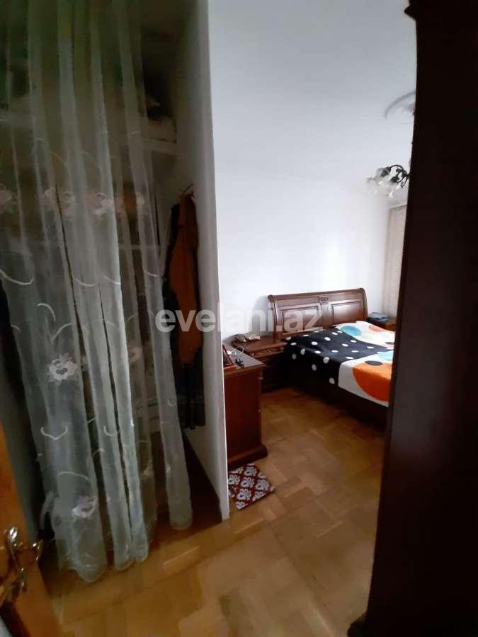 Satılır, köhnə tikili, 2 otaqlı, 60 m², Azadlıq prospekti m.