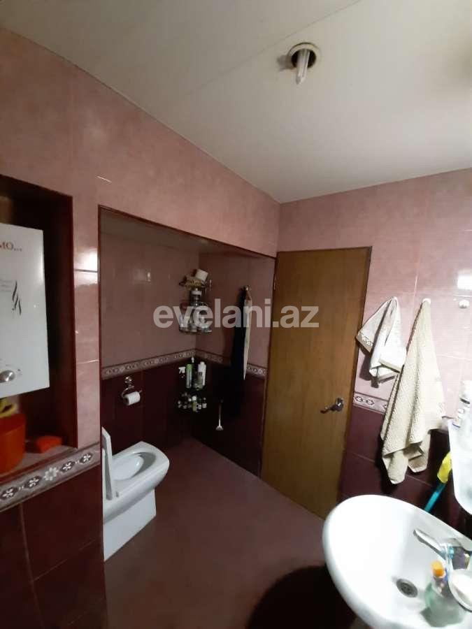 Satılır, köhnə tikili, 2 otaqlı, 60 m², Azadlıq prospekti m.