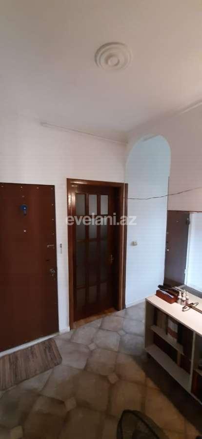 Satılır, köhnə tikili, 2 otaqlı, 60 m², Azadlıq prospekti m.