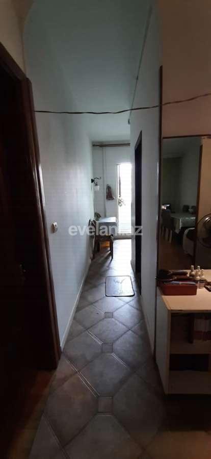 Satılır, köhnə tikili, 2 otaqlı, 60 m², Azadlıq prospekti m.