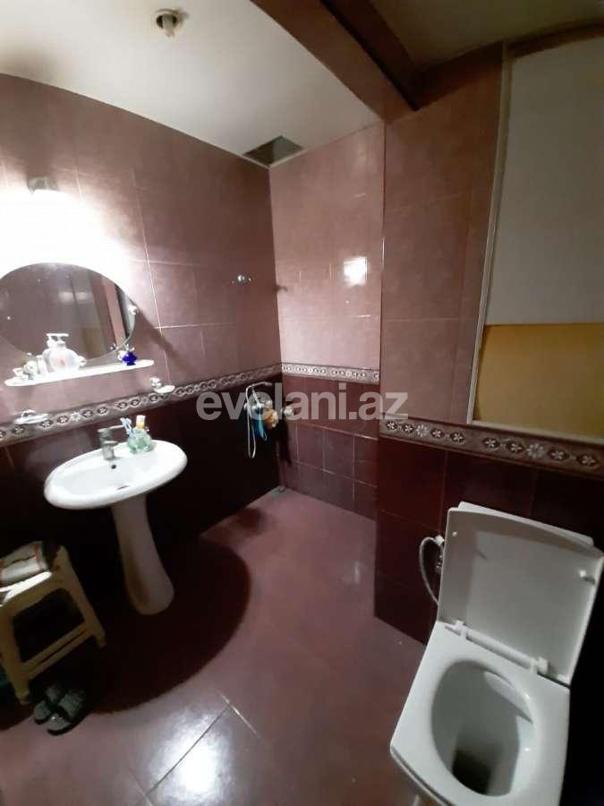 Satılır, köhnə tikili, 2 otaqlı, 60 m², Azadlıq prospekti m.