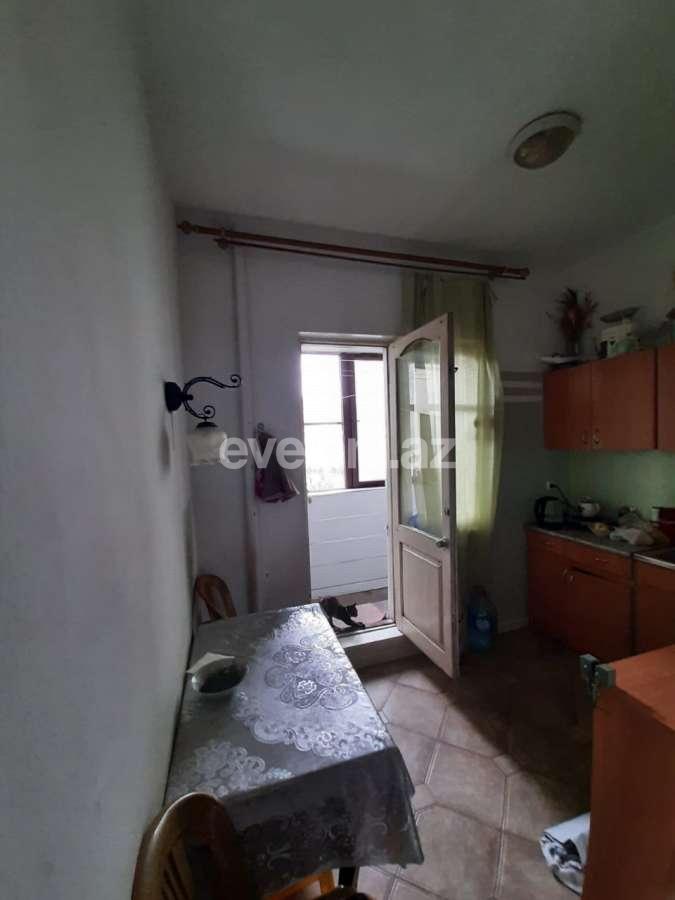 Satılır, köhnə tikili, 2 otaqlı, 60 m², Azadlıq prospekti m.