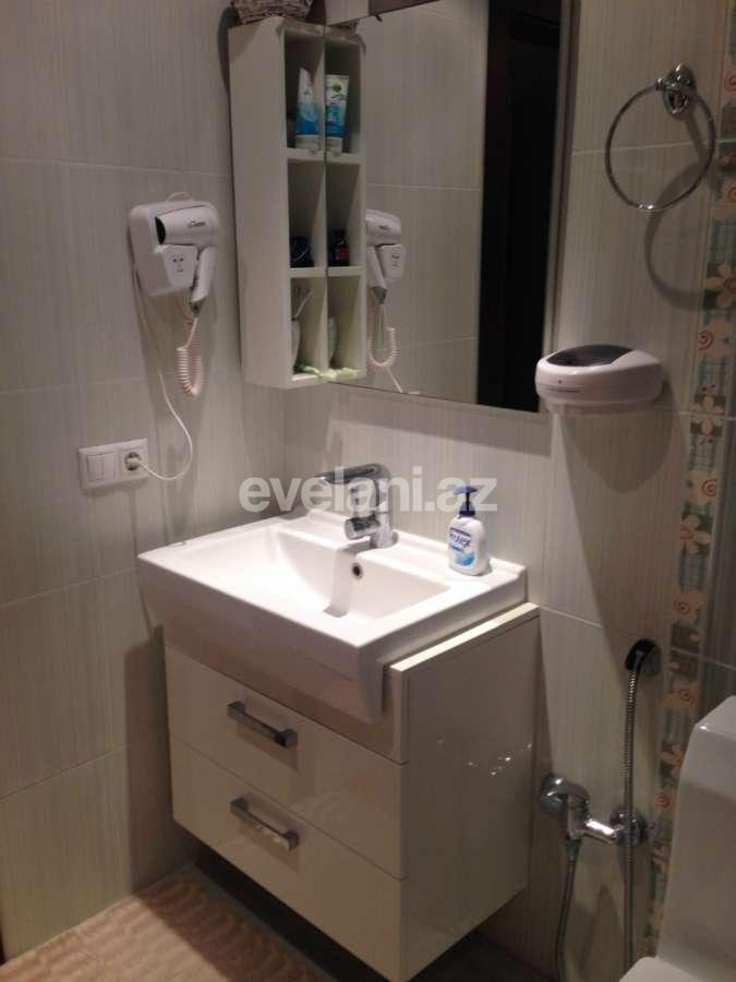 Satılır, yeni tikili, 3 otaqlı, 150 m², 28 may m.