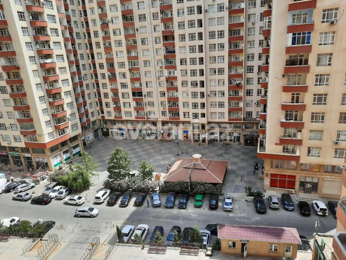 Satılır, yeni tikili, 3 otaqlı, 135 m², İnşaatçılar m.