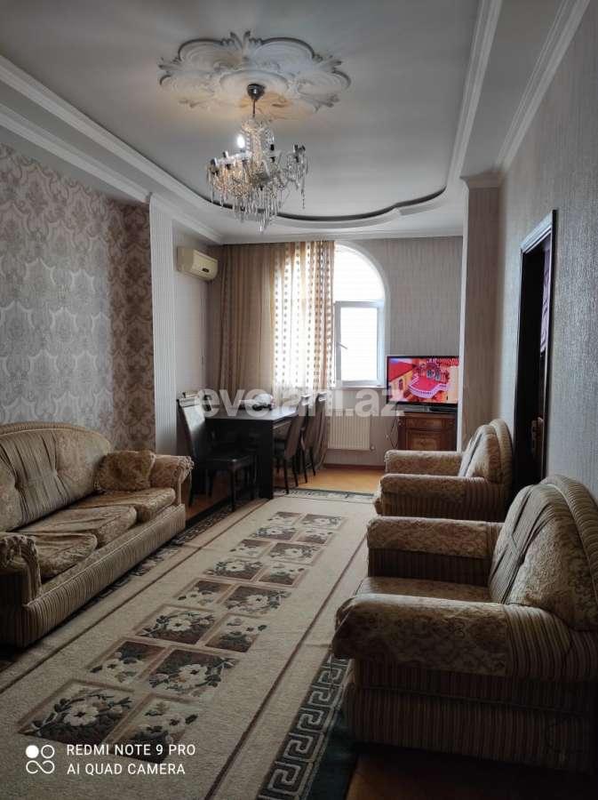 Satılır, yeni tikili, 3 otaqlı, 70 m², İnşaatçılar m.