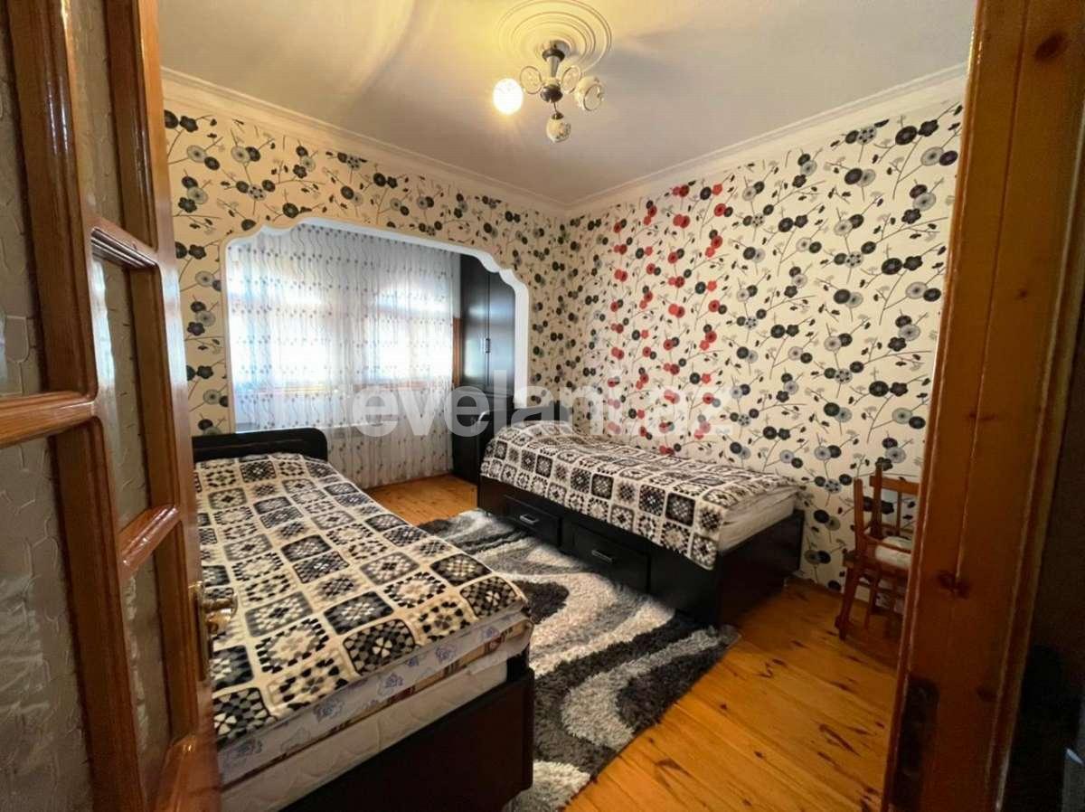 Sale, old building, 5 room, 100 m², Yeni Guneshli d.