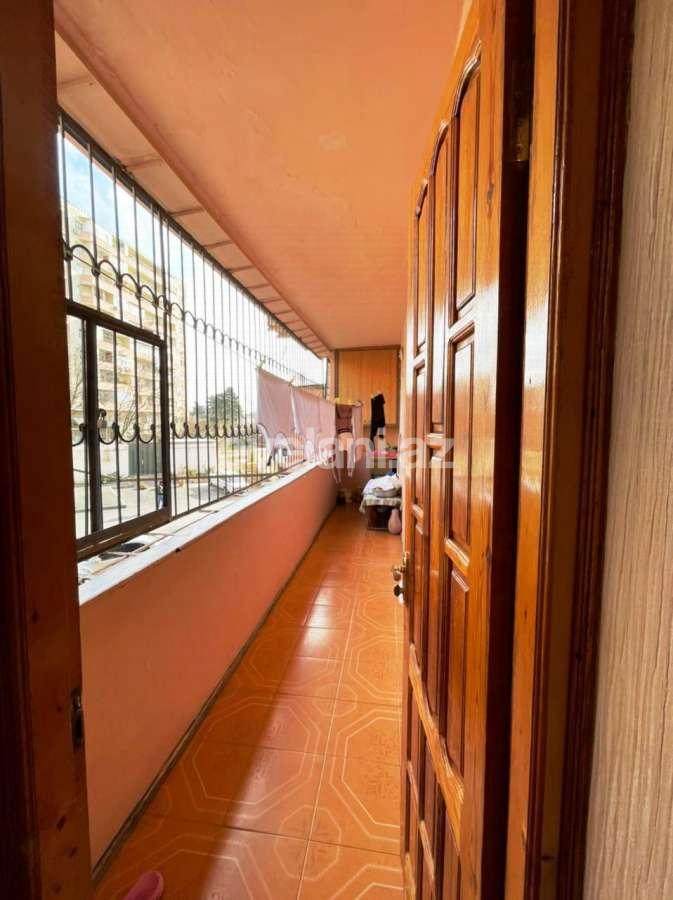 Sale, old building, 5 room, 100 m², Yeni Guneshli d.