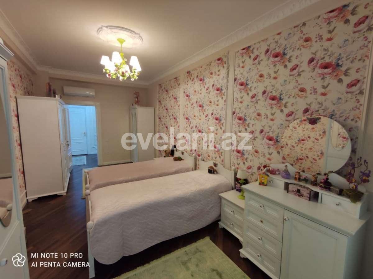 Satılır, yeni tikili, 4 otaqlı, 202 m², 28 may m.