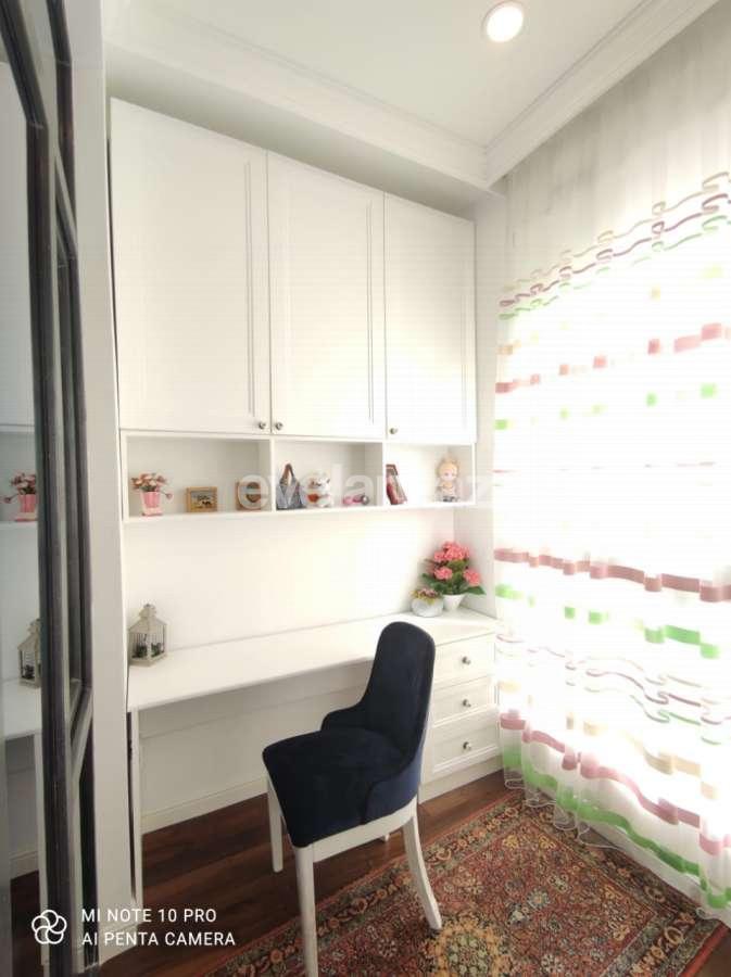 Satılır, yeni tikili, 4 otaqlı, 202 m², 28 may m.