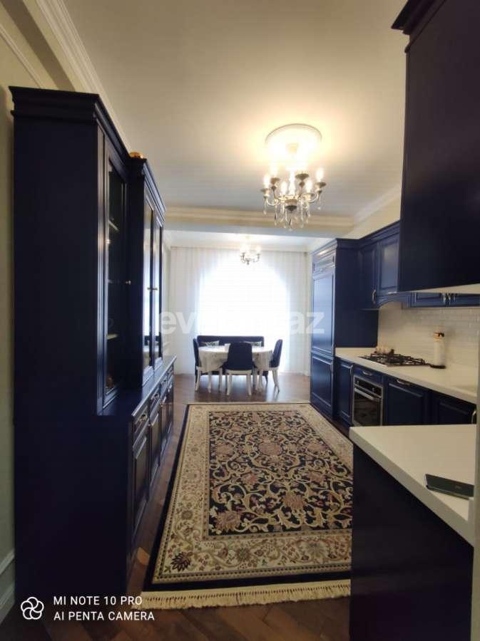 Satılır, yeni tikili, 4 otaqlı, 202 m², 28 may m.