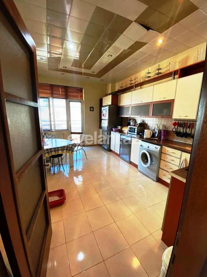 Satılır, yeni tikili, 4 otaqlı, 210 m², Nizami m.