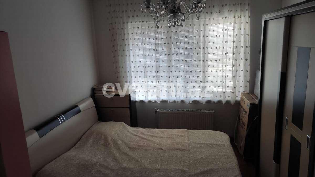 Sale, old building, 3 room, 65 m², Yasamal r.