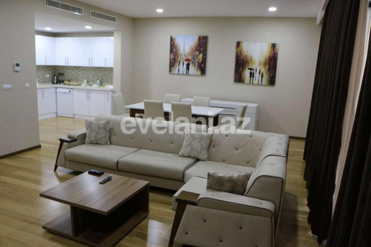 Kirayə verilir, yeni tikili, 3 otaqlı, 130 m², 28 may m.
